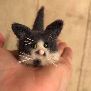 Personalized needle felted cat.